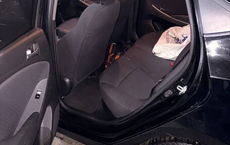 Hyundai Solaris II рестайлинг, 2015 год, 1 100 000 рублей, 14 фотография