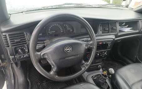 Opel Vectra B рестайлинг, 1996 год, 280 000 рублей, 6 фотография