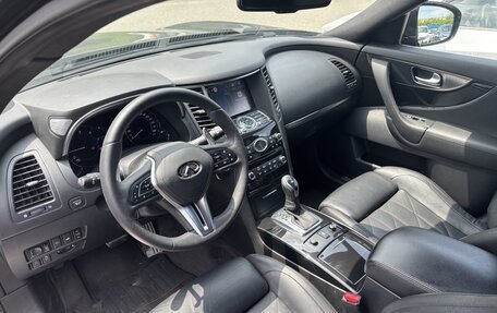 Infiniti QX70, 2016 год, 2 890 000 рублей, 12 фотография