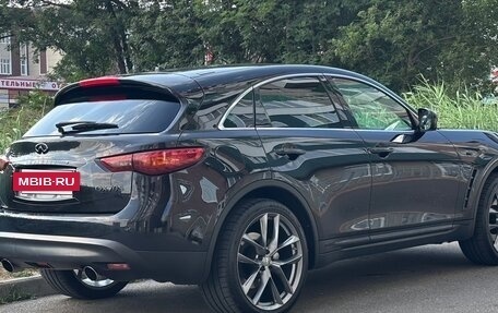Infiniti QX70, 2016 год, 2 890 000 рублей, 7 фотография