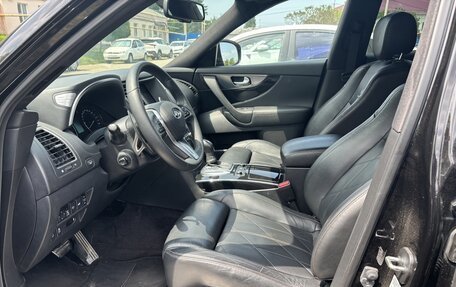 Infiniti QX70, 2016 год, 2 890 000 рублей, 14 фотография