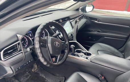 Toyota Camry, 2018 год, 2 200 000 рублей, 5 фотография