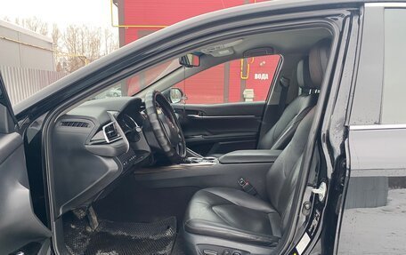 Toyota Camry, 2018 год, 2 200 000 рублей, 6 фотография