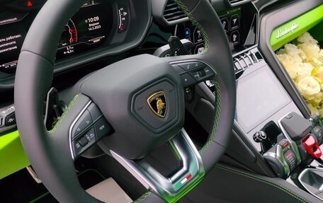 Lamborghini Urus I, 2022 год, 30 000 000 рублей, 8 фотография