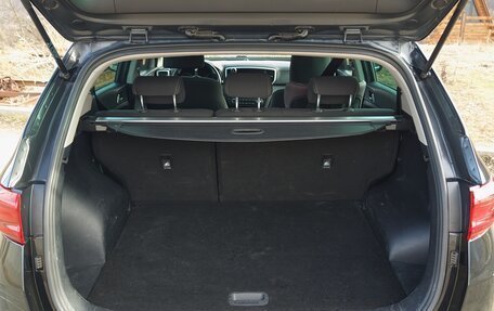 KIA Sportage IV рестайлинг, 2021 год, 2 300 000 рублей, 21 фотография