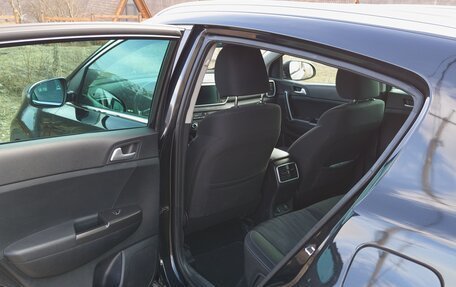 KIA Sportage IV рестайлинг, 2021 год, 2 300 000 рублей, 15 фотография