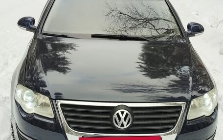 Volkswagen Passat B6, 2007 год, 690 000 рублей, 2 фотография