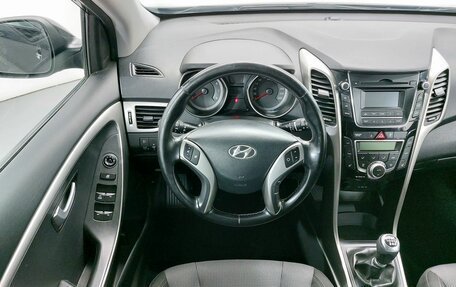 Hyundai i30 II рестайлинг, 2013 год, 869 000 рублей, 11 фотография