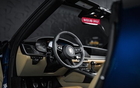 Porsche 911, 2021 год, 11 000 000 рублей, 18 фотография