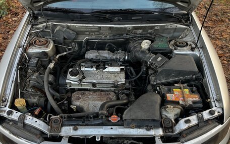 Mitsubishi Carisma I, 2001 год, 200 000 рублей, 1 фотография