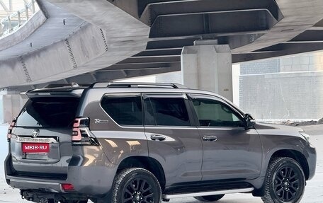 Toyota Land Cruiser Prado 150 рестайлинг 2, 2021 год, 6 250 000 рублей, 2 фотография