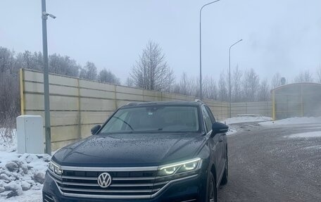 Volkswagen Touareg III, 2019 год, 4 500 000 рублей, 1 фотография