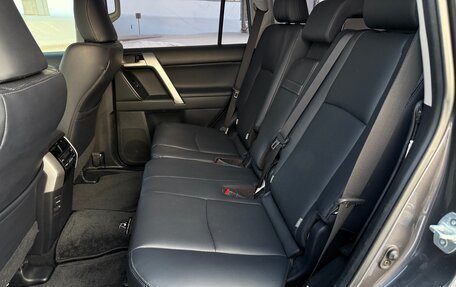 Toyota Land Cruiser Prado 150 рестайлинг 2, 2021 год, 6 250 000 рублей, 10 фотография