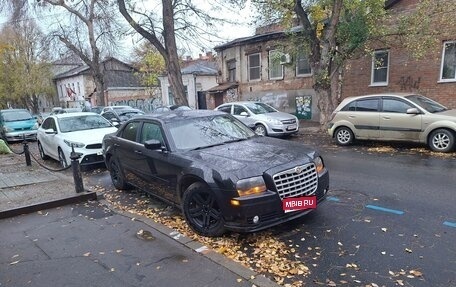 Chrysler 300C II, 2004 год, 860 000 рублей, 1 фотография