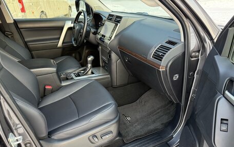 Toyota Land Cruiser Prado 150 рестайлинг 2, 2021 год, 6 250 000 рублей, 31 фотография