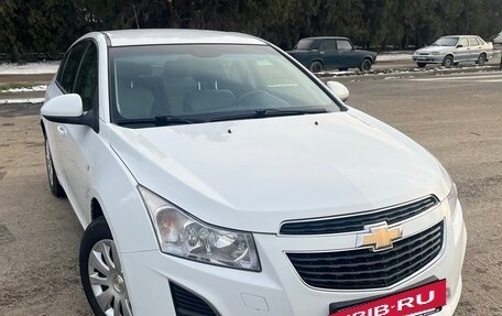 Chevrolet Cruze II, 2013 год, 820 000 рублей, 2 фотография