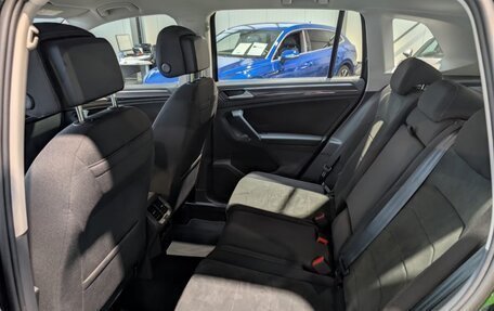 Volkswagen Tiguan II, 2023 год, 3 444 000 рублей, 8 фотография