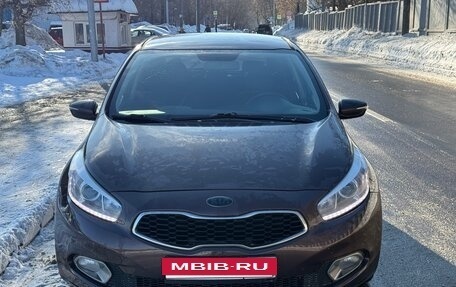 KIA cee'd III, 2014 год, 1 100 000 рублей, 2 фотография