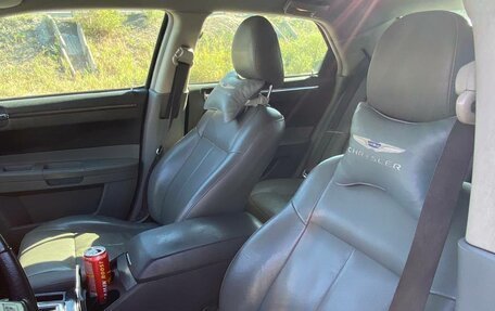 Chrysler 300C II, 2004 год, 860 000 рублей, 13 фотография