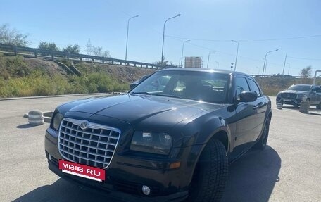 Chrysler 300C II, 2004 год, 860 000 рублей, 9 фотография