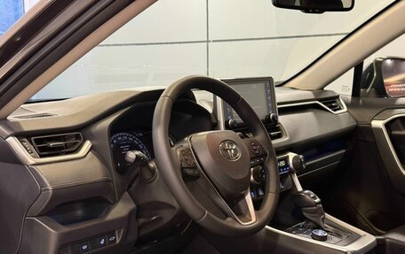 Toyota RAV4, 2021 год, 2 547 000 рублей, 8 фотография