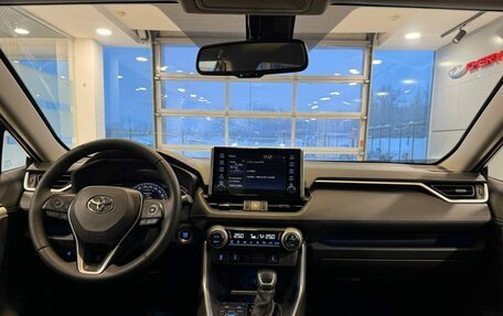 Toyota RAV4, 2021 год, 2 547 000 рублей, 12 фотография