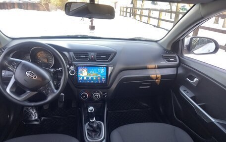 KIA Rio III рестайлинг, 2013 год, 795 000 рублей, 15 фотография