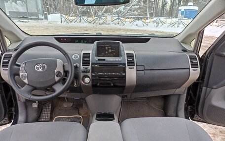 Toyota Prius, 2008 год, 790 000 рублей, 11 фотография