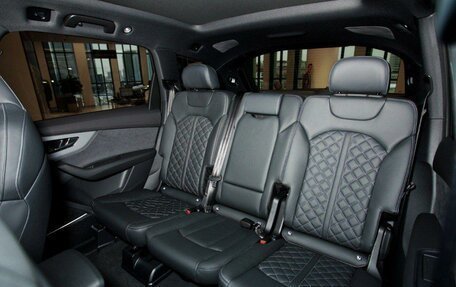 Audi Q7, 2025 год, 15 300 000 рублей, 12 фотография