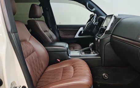 Toyota Land Cruiser 200, 2016 год, 6 790 000 рублей, 22 фотография