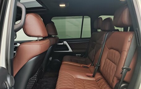 Toyota Land Cruiser 200, 2016 год, 6 790 000 рублей, 19 фотография