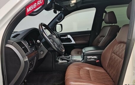 Toyota Land Cruiser 200, 2016 год, 6 790 000 рублей, 15 фотография