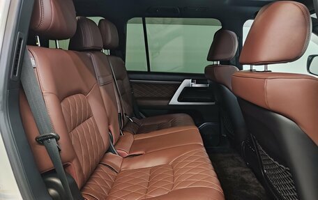 Toyota Land Cruiser 200, 2016 год, 6 790 000 рублей, 26 фотография