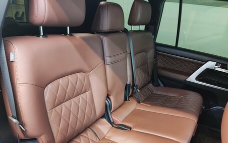 Toyota Land Cruiser 200, 2016 год, 6 790 000 рублей, 27 фотография