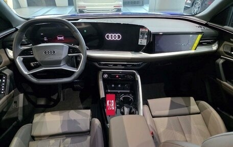 Audi Q5, 2025 год, 9 000 000 рублей, 14 фотография