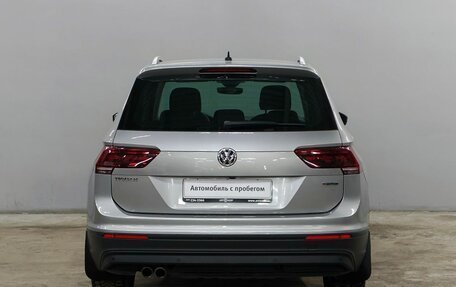 Volkswagen Tiguan II, 2018 год, 2 820 000 рублей, 6 фотография