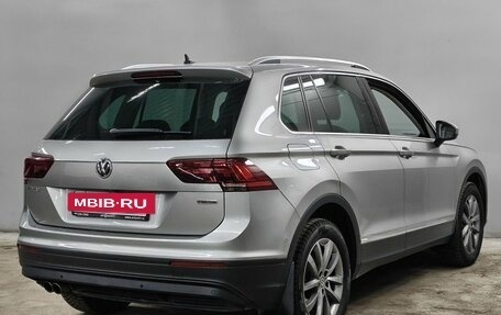 Volkswagen Tiguan II, 2018 год, 2 820 000 рублей, 5 фотография