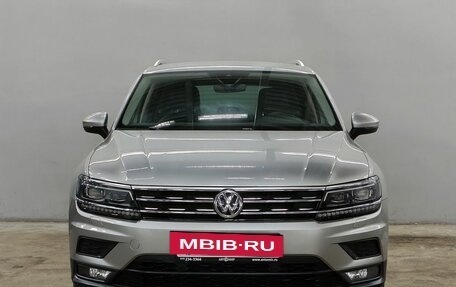 Volkswagen Tiguan II, 2018 год, 2 820 000 рублей, 2 фотография