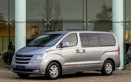 Hyundai Grand Starex Grand Starex I рестайлинг 2, 2011 год, 1 595 000 рублей, 1 фотография