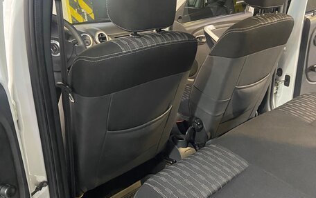 Renault Logan I, 2013 год, 700 000 рублей, 16 фотография