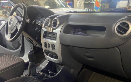 Renault Logan I, 2013 год, 700 000 рублей, 17 фотография