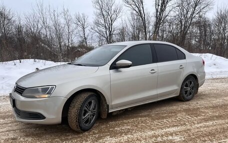 Volkswagen Jetta VI, 2014 год, 1 180 000 рублей, 2 фотография