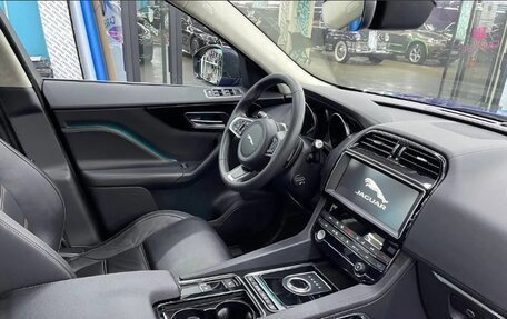 Jaguar F-Pace, 2018 год, 2 490 000 рублей, 13 фотография