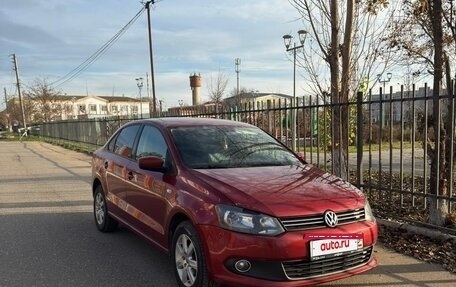 Volkswagen Polo VI (EU Market), 2011 год, 700 000 рублей, 2 фотография
