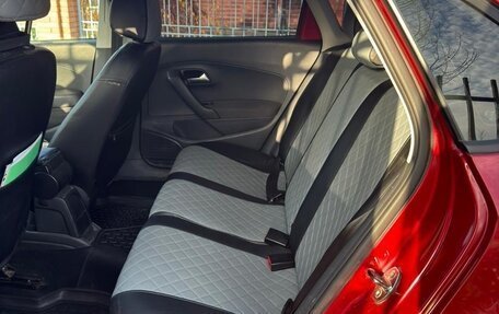 Volkswagen Polo VI (EU Market), 2011 год, 700 000 рублей, 6 фотография