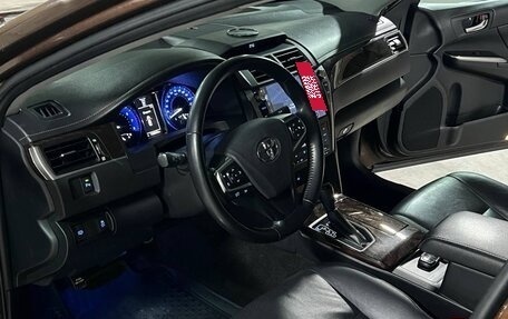 Toyota Camry, 2018 год, 2 150 000 рублей, 10 фотография