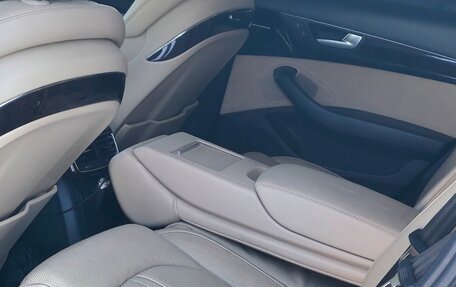 Audi A8, 2010 год, 1 600 000 рублей, 10 фотография