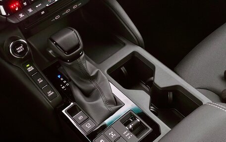 Toyota Land Cruiser Prado, 2024 год, 9 990 000 рублей, 19 фотография