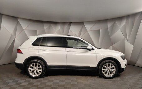 Volkswagen Tiguan II, 2018 год, 2 475 000 рублей, 6 фотография