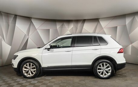 Volkswagen Tiguan II, 2018 год, 2 475 000 рублей, 5 фотография